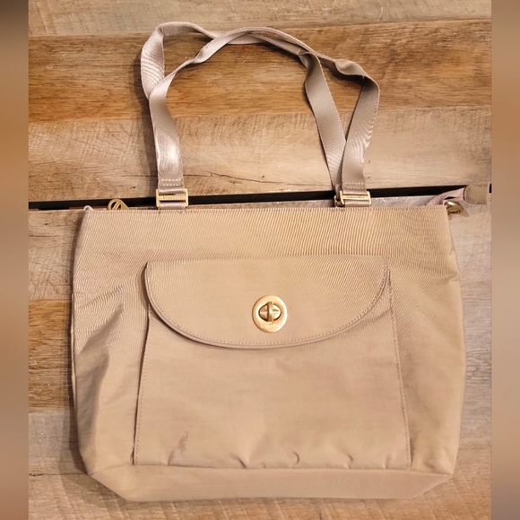 Baggallini Handbags - Baggallini Tote Bag large Crossbody purse in Tan/Champagne